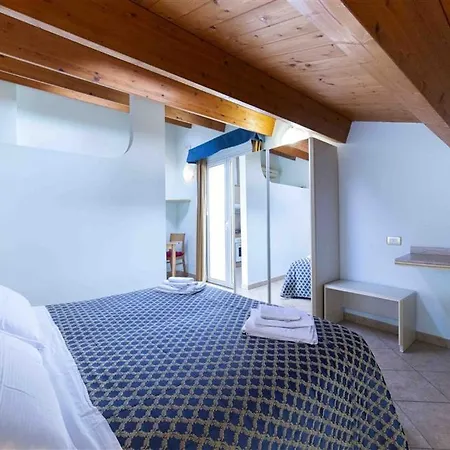 アパートホテル Residenza Melucci リミニ