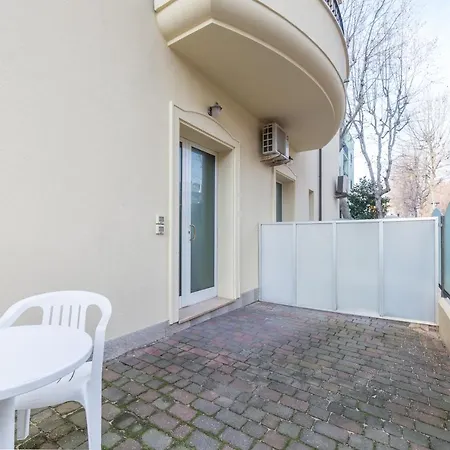 アパートホテル Residenza Melucci 4*