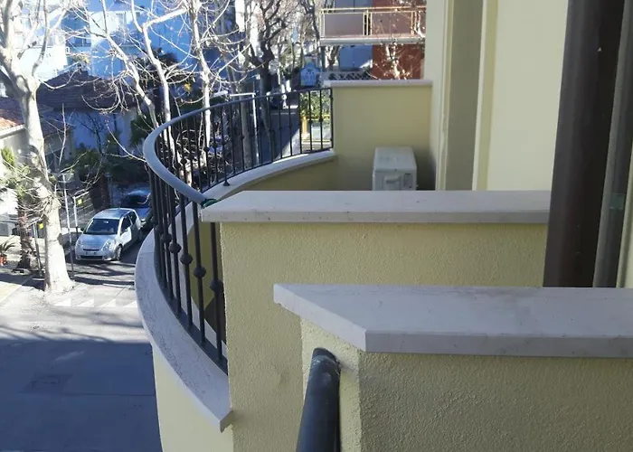 Residenza Melucci 公寓式酒店 3*